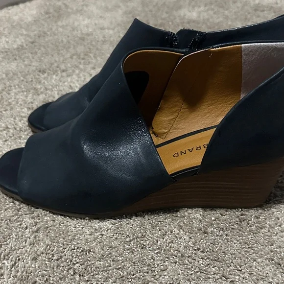 Lucky Brand Black Leather Mules - Picture 3 of 5